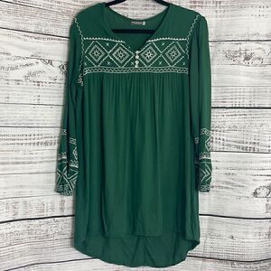 EarthBound Top Womens Size Small embroidered green Boho tunic Minimalist V Neck